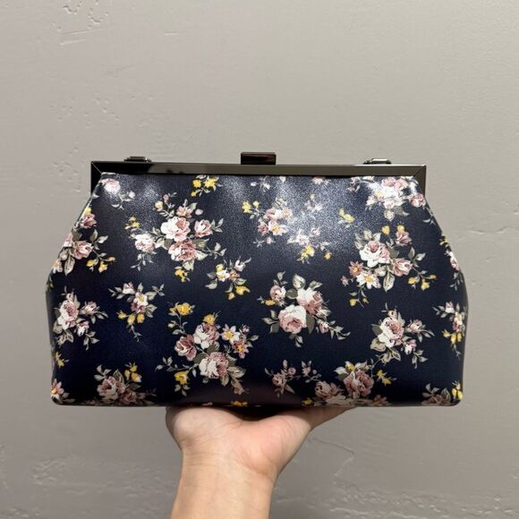 Floral Print Genuine Leather Handmade Push Lock Shoulder Bag, Crossbody Bag - Picture 5 of 16